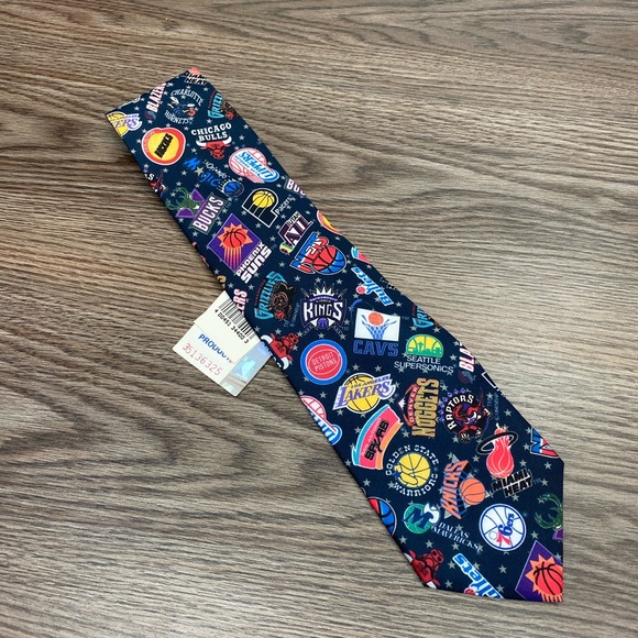 Surrey Other - Surrey NWT NBA Teams Retro Logos Basketball Tie